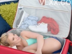 Món quà bất ngờ, Địt gái Tây sướng lắm…