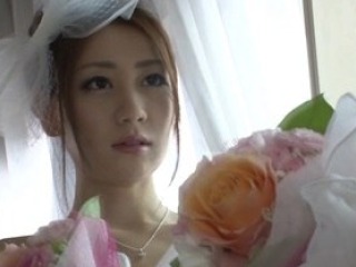 Cô dâu bỏ trốn trước giờ cưới, chạy tìm tình cũ lần cuối