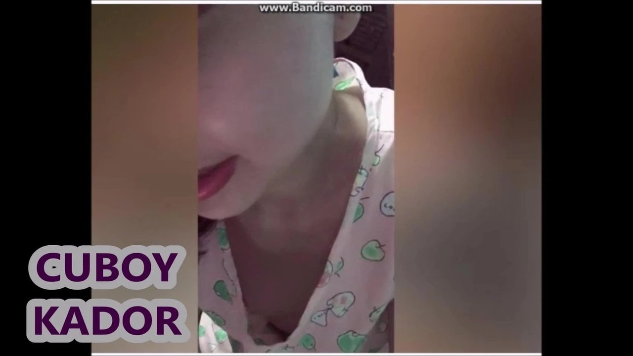 Gai mot con show bigo lo num, mẹ kế nóng bỏng downblouse