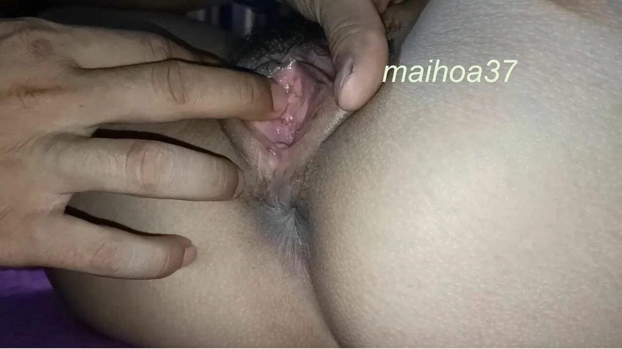 Gái dâm lồn to châu Á